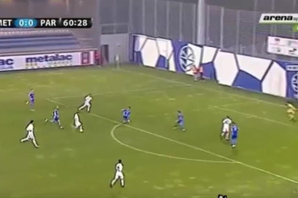 Polupao lončiće, šerpe i poklopčiće! Golčina Leonarda protiv Metalca! (VIDEO)