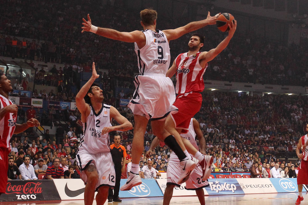 Galata tone sve dublje, samoubistvo Žalgirisa, Bambergova rapsodija protiv Olimpijakosa! (VIDEO)