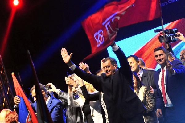 Dodik: Referendum je uspeo, Republika Srpska je država! (FOTO) (VIDEO)