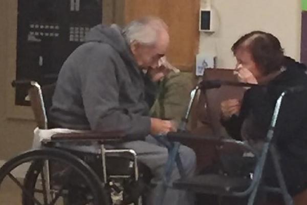 Zaboravite Breda i Anđelinu: O ovoj ljubavnoj priči danas piše ceo svet! (FOTO) (VIDEO)