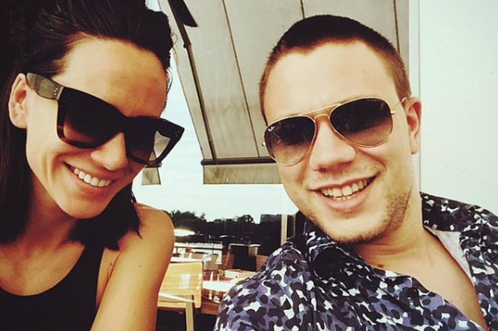 E, to je Srbija čekala! Porodila se Nikolija: Evo šta je prvo rekla baka Vesna Zmijanac! (FOTO)