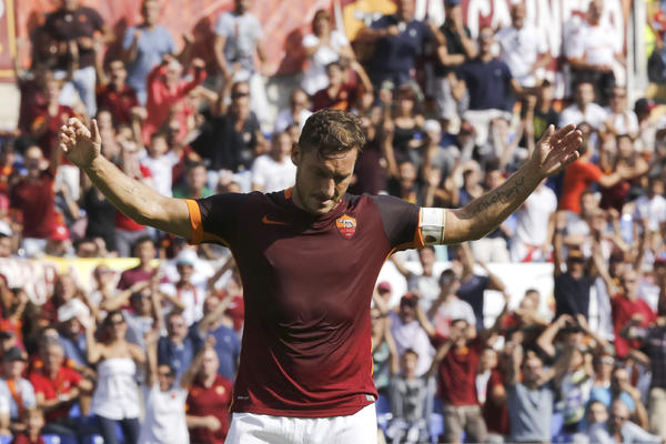 Srećan kraj jedne od najvećih fudbalskih bajki! Totija više nećemo gledati u kopačkama, ali Roma i te kako računa na njega!