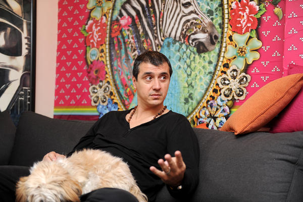 KRENUO SAM U BELOJ MAJICI, TOLIKO MI JE TEŠKO.... Reči Marka Bulata BOLE DO SRŽI!