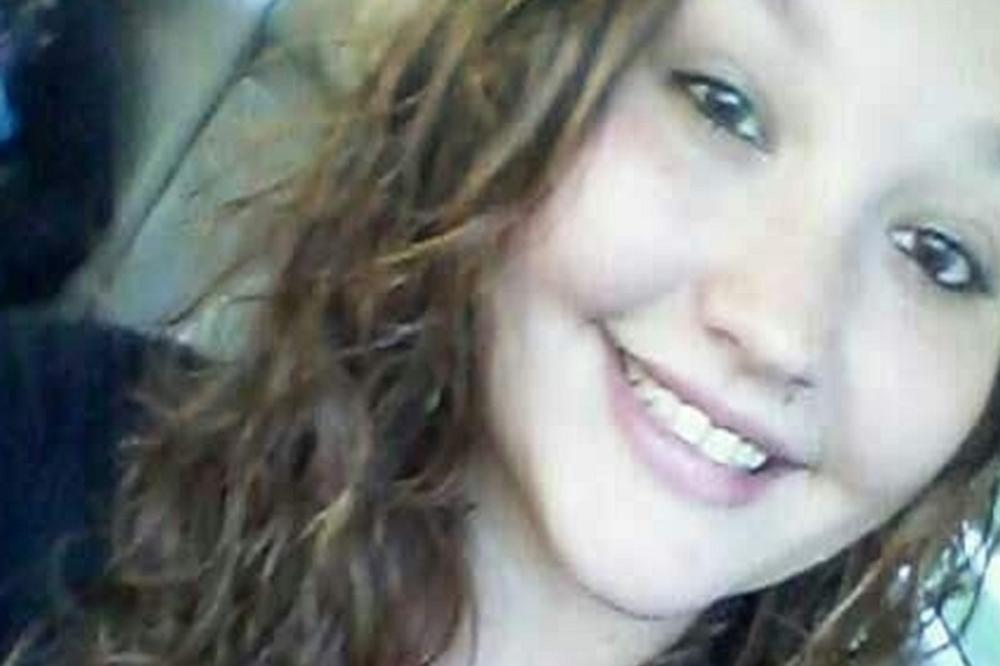 Da li je ovo najbolja sestra na svetu? Njen mlađi brat nije imao šta da obuče za maturu, a onda... (FOTO)