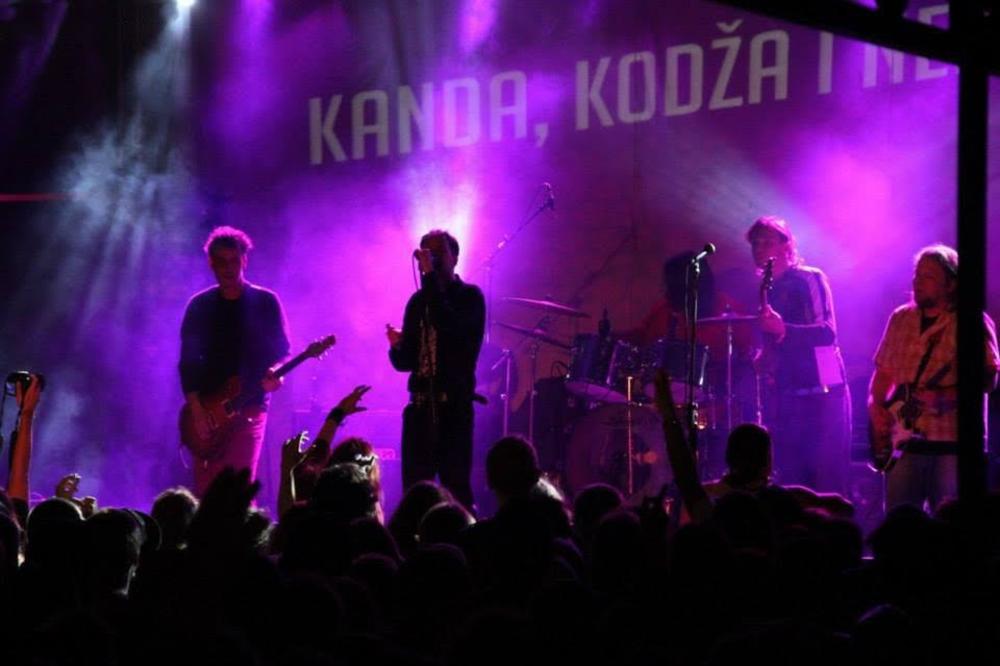 KKN, Samostalni Referenti i E-Play zatvaraju baštu KST-a! (FOTO)