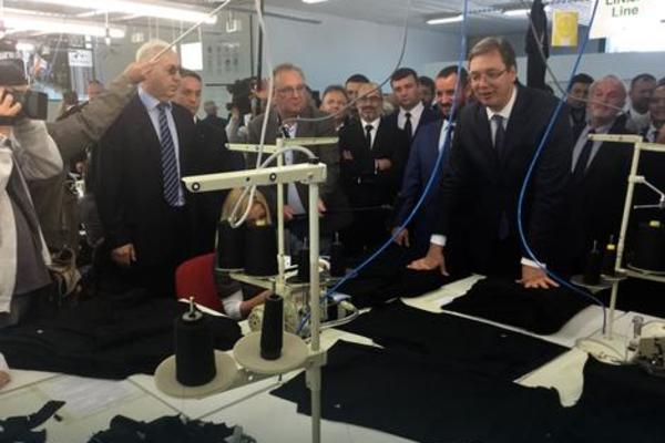 Vučić otvorio fabriku tekstila u Ćupriji