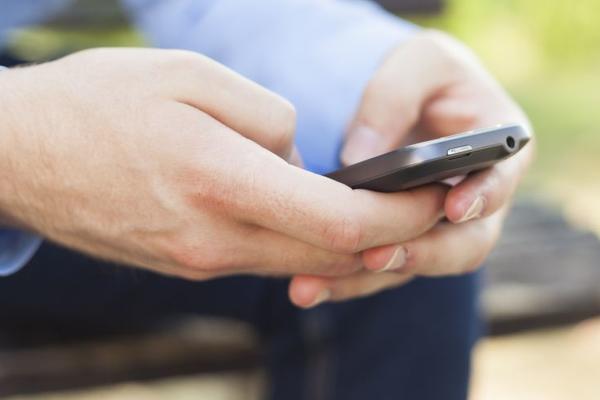 Ovi ljubavni SMS-ovi nikada nisu trebali da budu poslati! Kad ih pročitate, shvatićete zašto!