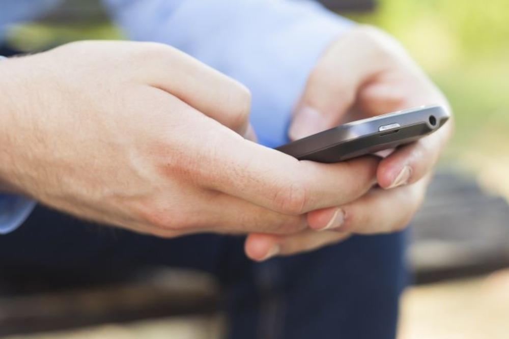 Ovi ljubavni SMS-ovi nikada nisu trebali da budu poslati! Kad ih pročitate, shvatićete zašto!