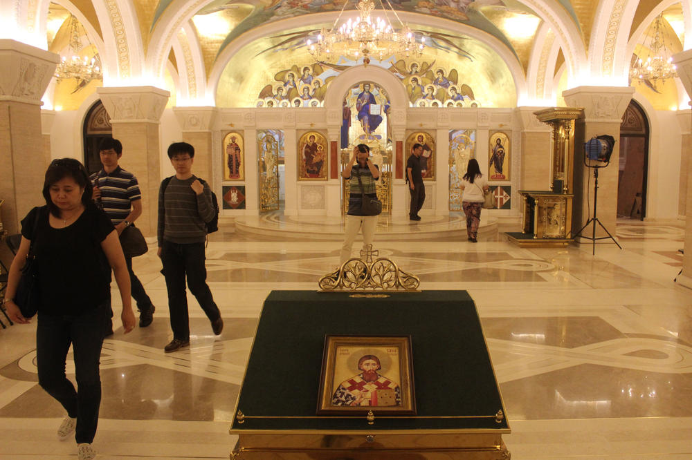 USKLIKNIMO S LJUBAVLJU: Danas slavimo SVETOG SAVU!