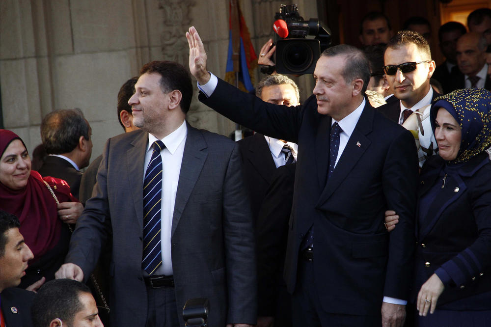 Erdoganova žena pije čaj od 1.800 evra, a za jedno pre podne spiska 37.000 funti!