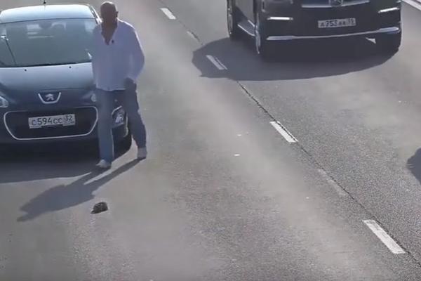 Bravo ljudino! Posle ovoga što je ovaj čovek uradio svaka žena bi ga poželela (VIDEO)