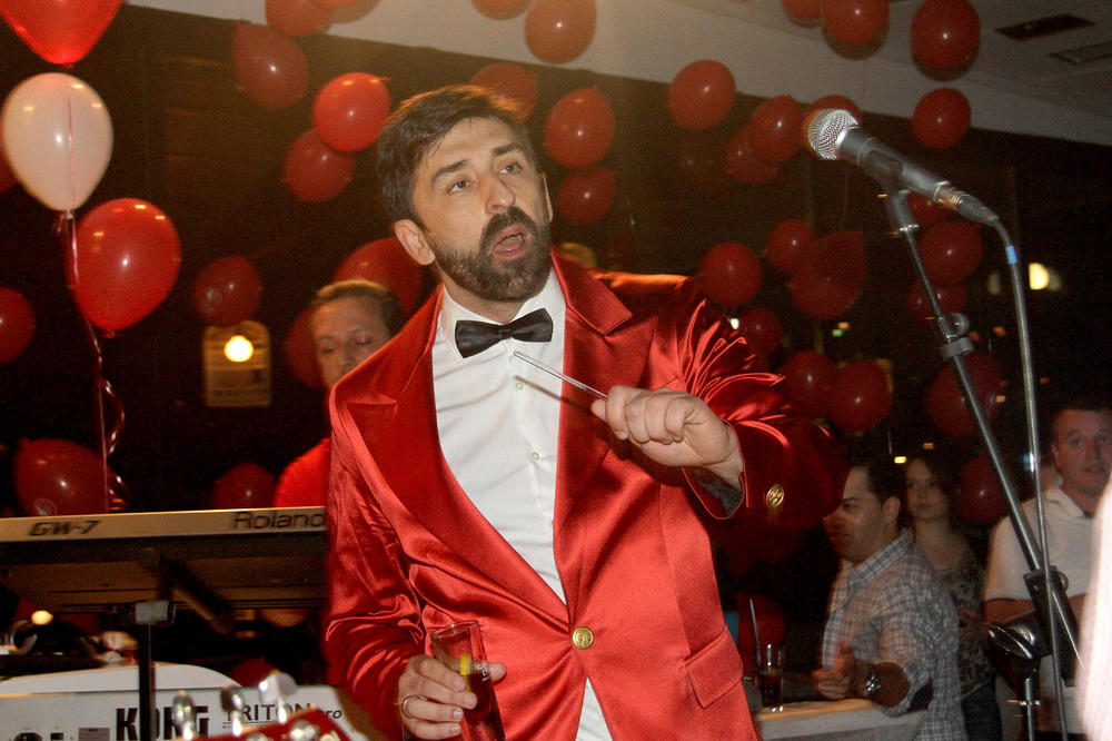 Kako li je uspeo da ostane živ? Ognjen Amidžić uspeo da ispriča najgori vic u istoriji viceva!(FOTO)