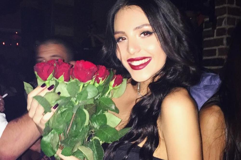 Anastasijina romantična fotka baca u trans: Ponovo se zaljubila, blago onom srećniku za koga se slikala! (FOTO)