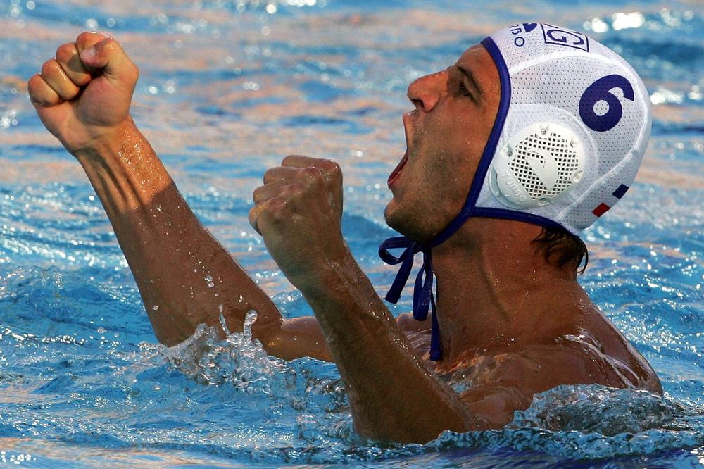 Srbija ga ili mrzi ili obožava:  Sve medalje, ljubavi i skandali Dače Ikodinovića! (FOTO) (VIDEO)