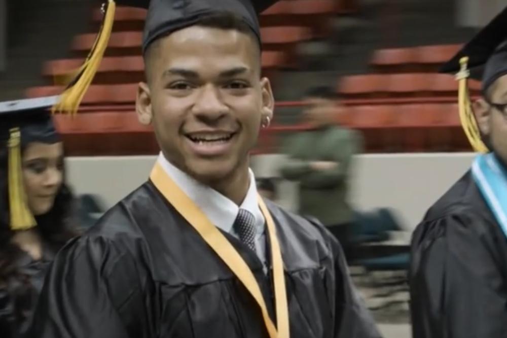 Čitavo školovanje krio je veliku tajnu, a onda maturirao s počastima i otkrio tužnu istinu! (FOTO) (VIDEO)