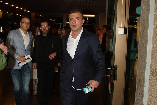 Sergej Kao Veljko: Nova cica! Trifunović smuvao našu voditeljku i to 20 godina mlađu! (FOTO)