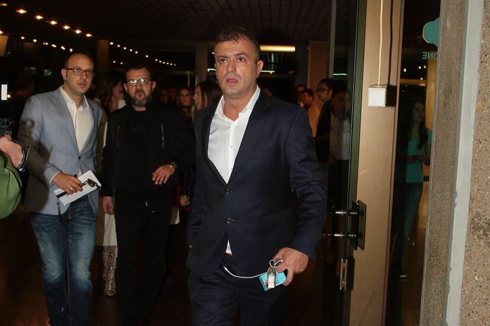 Sergej Kao Veljko: Nova cica! Trifunović smuvao našu voditeljku i to 20 godina mlađu! (FOTO)