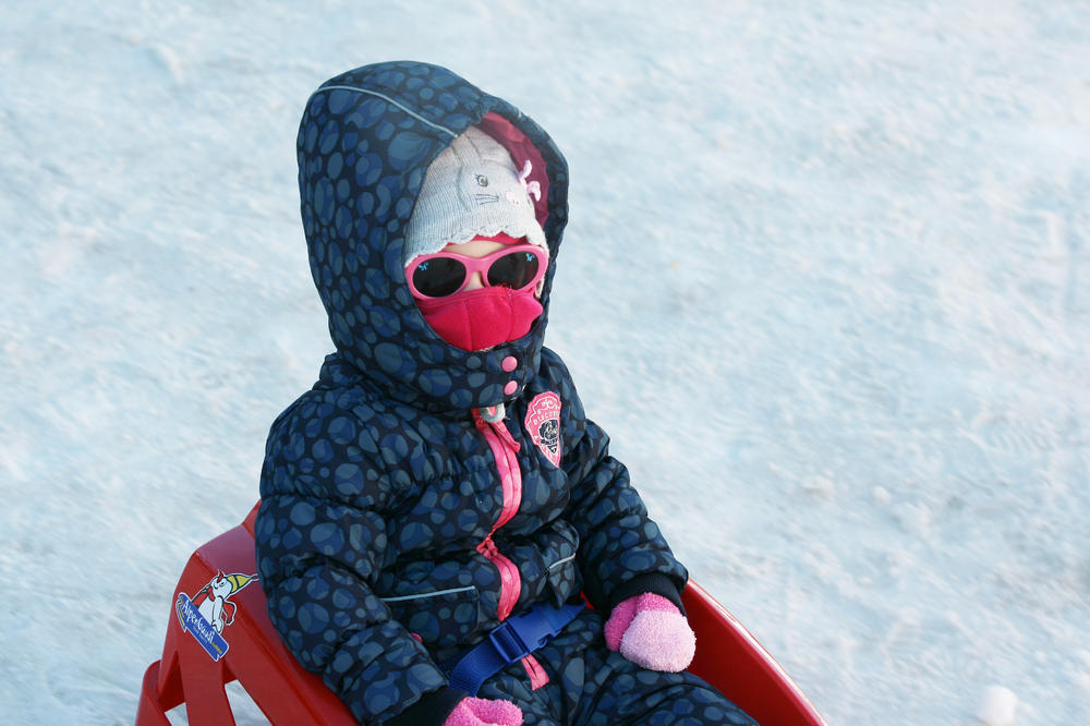 TRIK IZ FINSKE: Ako obučete decu OVAKO, garantovano im neće biti hladno! (VIDEO)