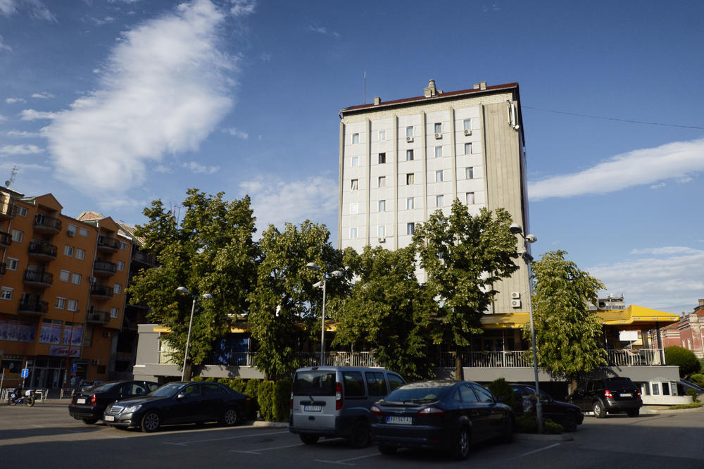 SKANDAL U ZAJEČARU: Muškarac (64) namamio devojčicu u kuću pa pokušao da je poljubi!