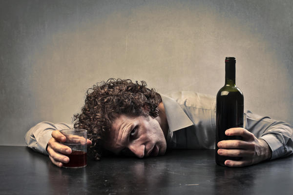 17 najjačih alkoholnih pića na svetu! DA LI BISTE SMELI DA IH PROBATE? (FOTO)