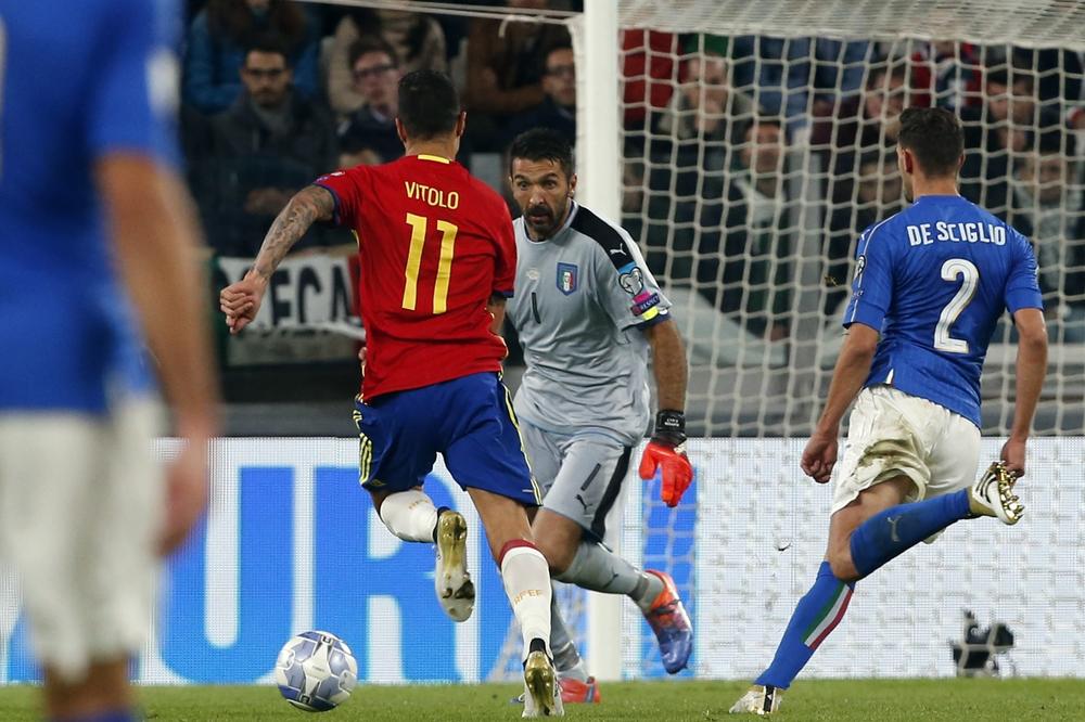 Do sada neviđeno u svetu fudbala! Bufon je napravio kiks koji ne bismo očekivali ni od amatera! (VIDEO)