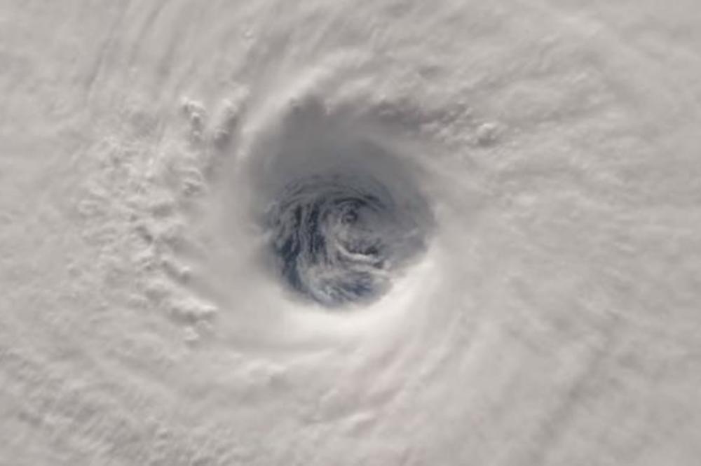 APOKALIPSA UŽIVO: Pogledajte kako izgleda Metju, uragan koji je ubio preko 300 ljudi! (FOTO) (VIDEO)