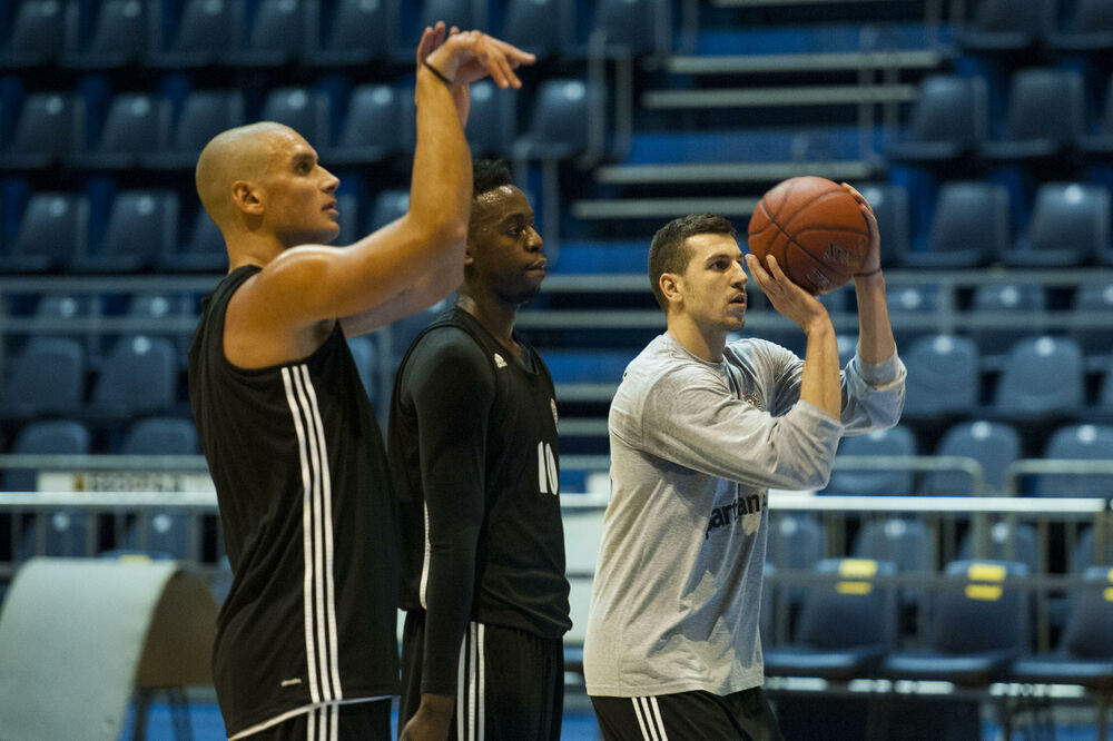 Saša Pavlović, Boris Dalo i Dragan Milosavljević na treningu Partizana