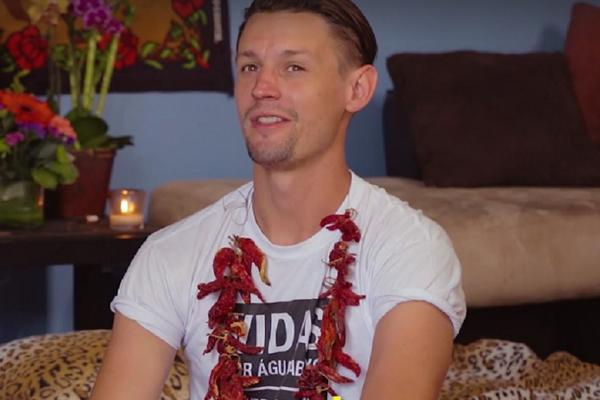 Ovog momka plaćaju da J*BE NA SUVO! (VIDEO)