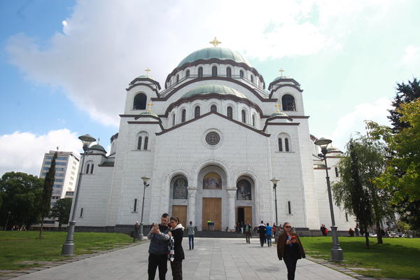 U SVETOSAVSKOM HRAMU SE U OVOM TRENUTKU BIRA NOVI PATRIJARH SPC: Mnoge tajne ove svetinje DO SADA NISMO ZNALI