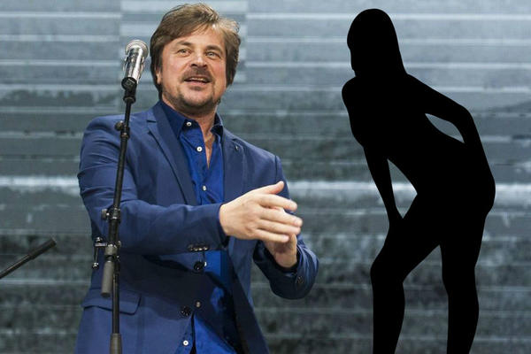 Ovo će biti HIT: Evo sa kojom seksi cicom zvezda Bijelog dugmeta Alen Islamović snima pesmu! (FOTO)