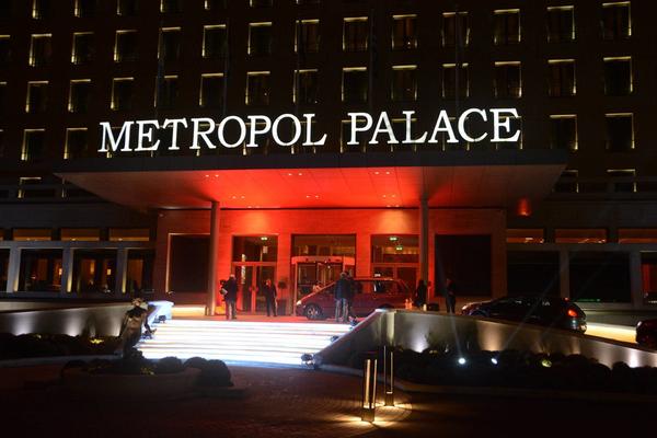 Zavirite sa nama na najglamurozniju žurku na Balkanu: Ko je došao bez gaćica, a čija ćerka je najseksepilnija? (VIDEO) (FOTO)