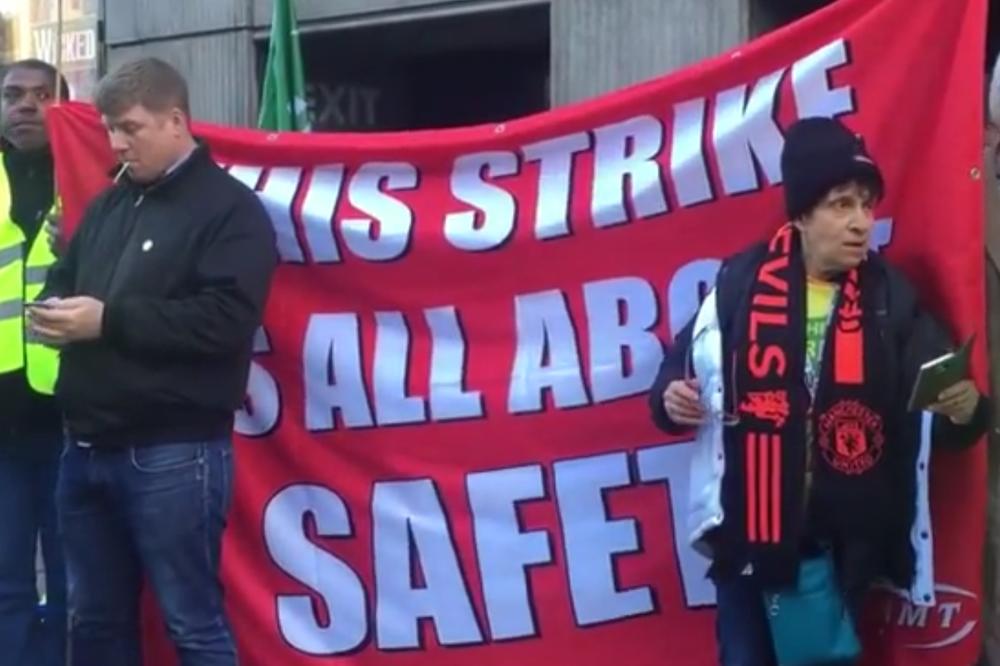 Vozovi na severu Britanije kasnili, iznervirani putnici počeli da se šibaju! (VIDEO)