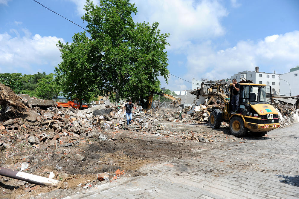 OBJAVLJEN IZVEŠTAJ POLICIJE O RUŠENJU U SAVAMALI: Zaprepastićete se kad vidite ŠTA JE OTKRIVENO ZA GODINU I PO DANA! (VIDEO)