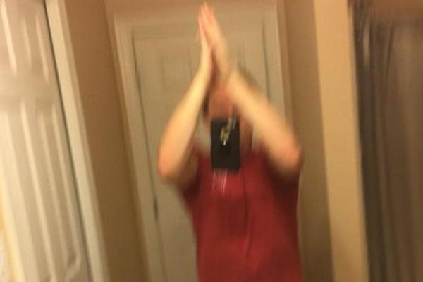 LUDILO STIGLO I U SRBIJU: Baci petaka... Ali pazi da ne polomiš telefon! (FOTO)