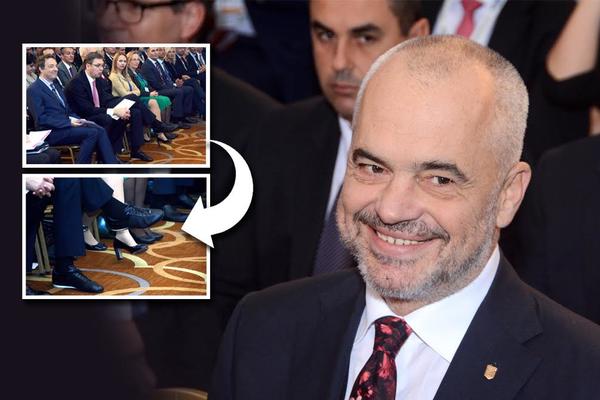 HIT STAJLING: Edi Rama na sastanak s Vučićem došao u patikama! (FOTO)