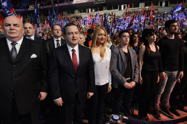 Sećate se Slobine snajke? Bila je opasna cica, a danas su od nje ostali samo silikoni! (FOTO)