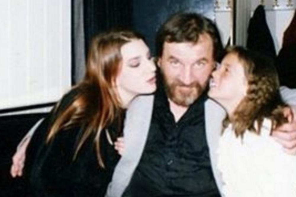 Ćerka poslednjeg BG šmekera je opasna cica: Slikala se za Plejboj, smuvala najseksi glumca i izgleda ko Bog! (FOTO)