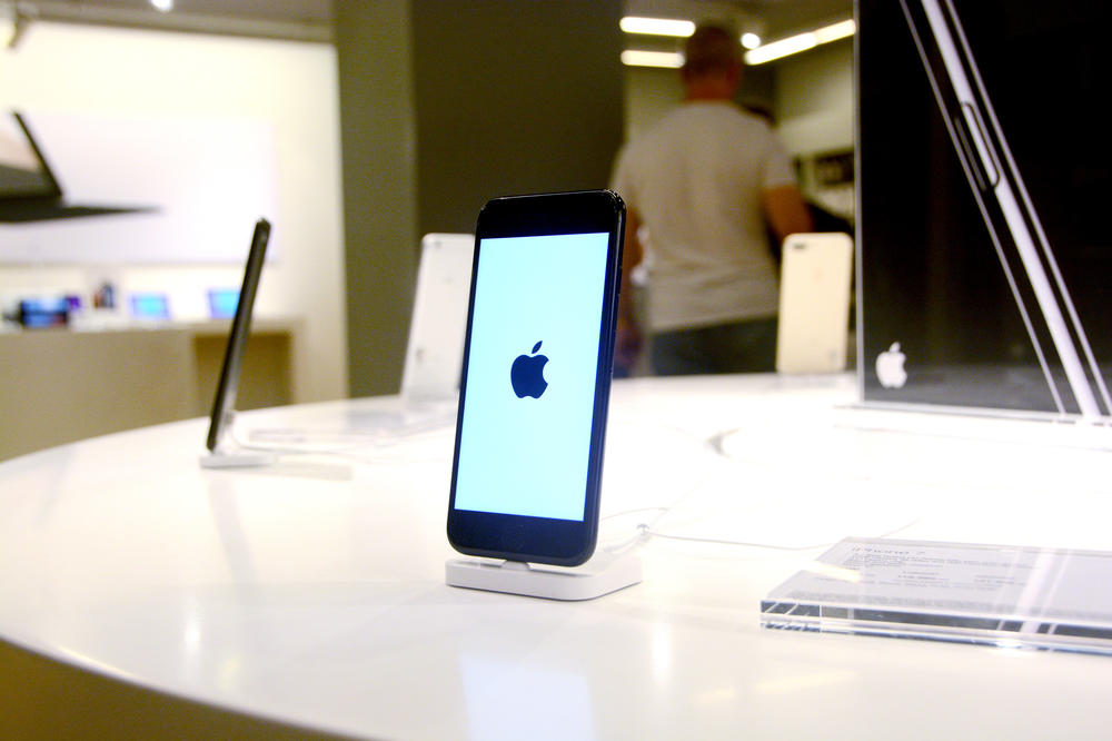 NOVI PAD: Apple gubi poziciju broj dva?