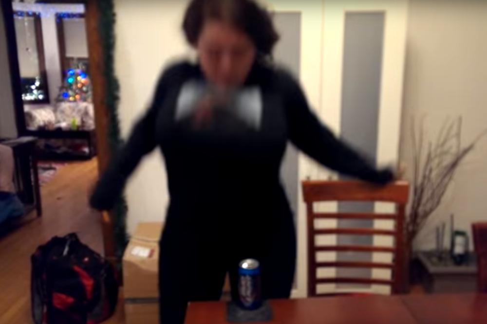 DOBILI SMO NOVI HIT! Ove devojke svojim grudima terorišu limenke! (VIDEO)