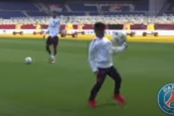 On je bio najgora noćna mora odbrana širom sveta, a njegov sin će biti još gora! (VIDEO)