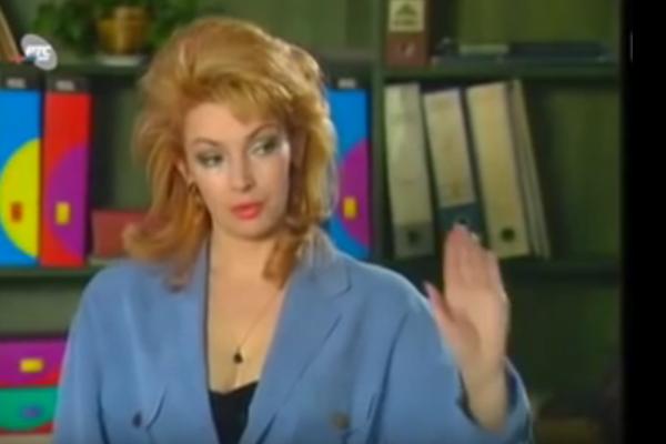 Sećate li se najpopularnije sekretarice 90ih godina?! Bila je u Srećnim ljudima, danas je bomba! (FOTO)