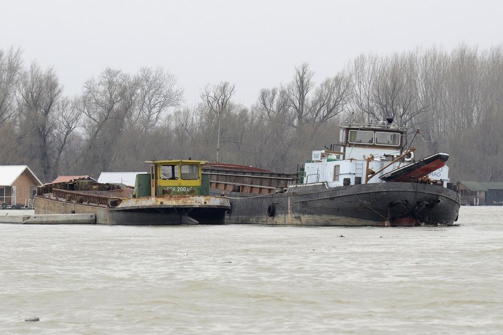 UMALO TRAGEDIJA! Rumunska jahta se prevrnula na ušću reke Nere u Dunav!