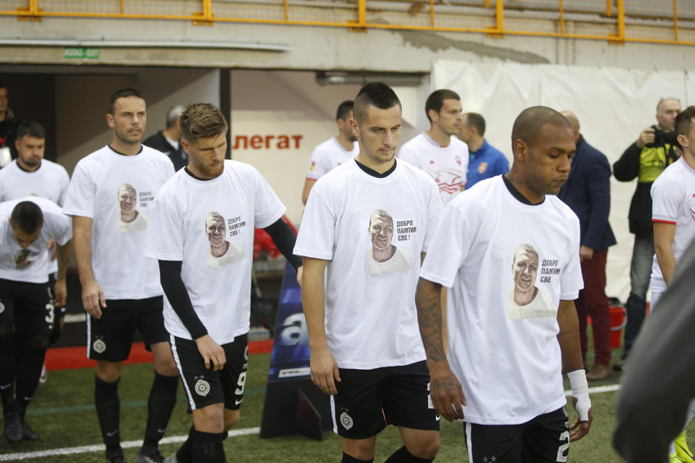 Šta je Saša Ilić rekao kada su ga pitali zašto su igrači Partizana nosili majice sa likom Saleta Mutavog?
