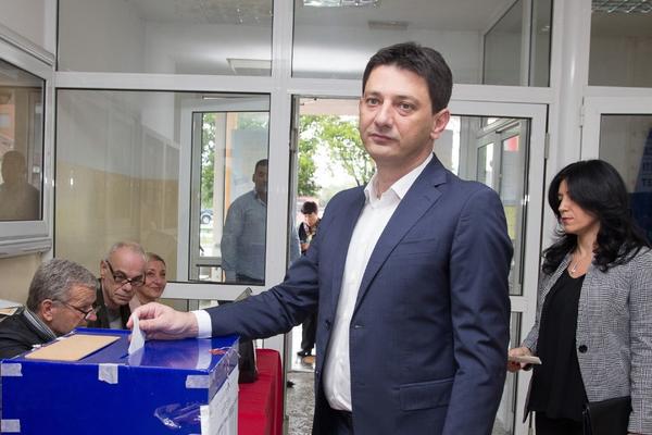NAJVEĆI GUBITNIK IZBORA: Lider CG stranke nakon izbora podneo ostavku!