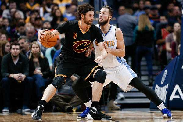 Iver ne pada... Kada vidite kakav igrač je bio otac Žofrija Lovernja, pašćete na teme! (VIDEO)