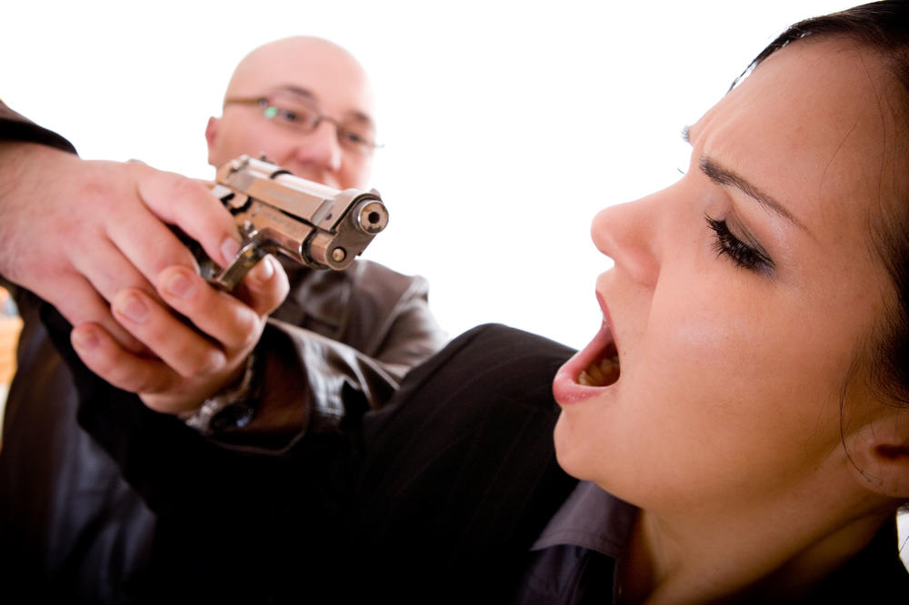 PORODIČNA TRAGEDIJA U KUČEVU: Pucao u ženu, pa izvršio samoubistvo!