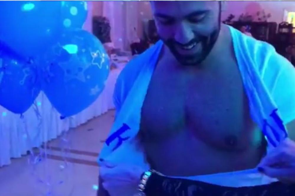 Zavirite u luksuznu vilu: Estradnjaci 100x pocepali Veljka na žurki za Jakova, a Seka je sve iznenadila! (FOTO)(VIDEO)