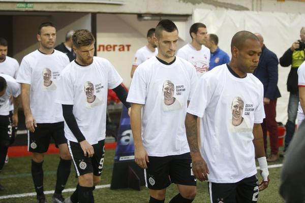 Partizan kažnjen zbog majica sa likom Saleta Mutavog!