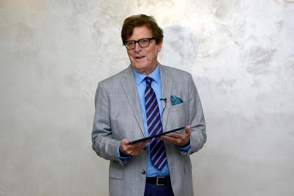 Espreso Tviter: Minja Subota otkriva kako bi klaberke reagovale na njegove pesme i da li ima eliksir mladosti! (VIDEO)