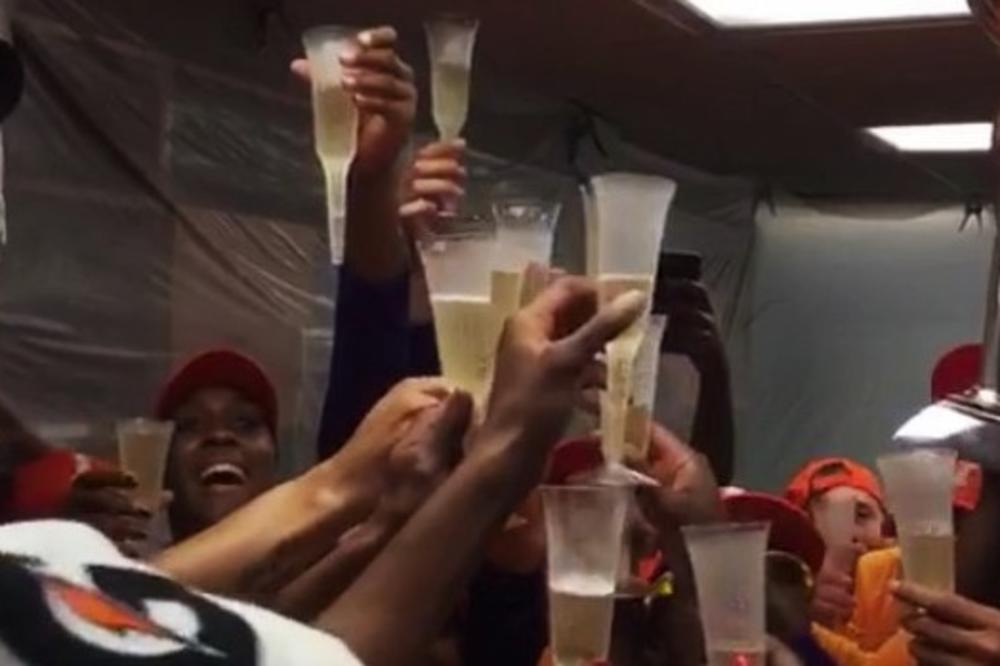 Ana Dabović mokra do kože na slavlju zbog titule u WNBA! (FOTO) (VIDEO)